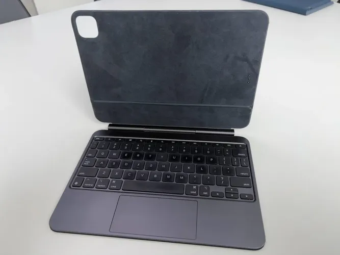 Magic Keyboard Apple iPad Pro 11 M4 (Alumínio) - Original Comprado nos EUA