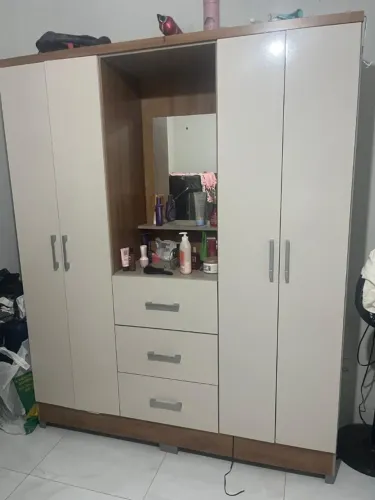 Guarda roupas solteiro branco (desmontado)