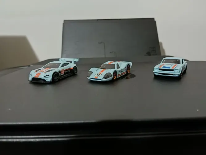 3 minis Hotwheels gulf