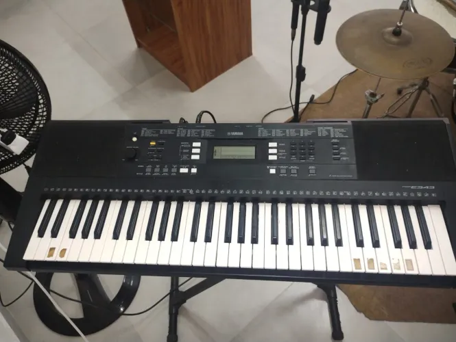 TECLADO YAMAHA