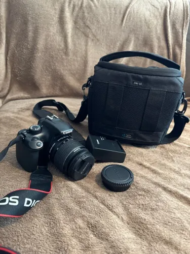 Canon EOS Rebel T3 + lente 18-55mm ? muito conservada