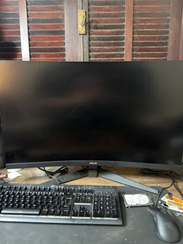 Monitor ASUS tuf gaming 31.5? 165hz 1ms 2k