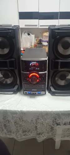MINI SYSTEM SONY MHC GTR66H COM 700 WATTS RMS DE POTÊNCIA.