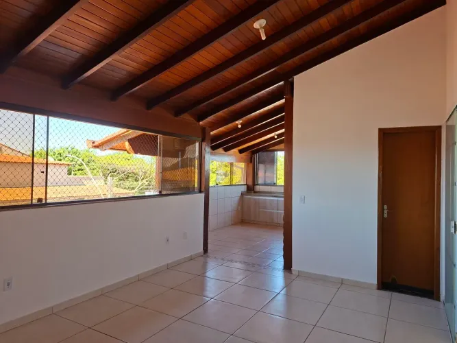 Amplo e luminoso apartamento