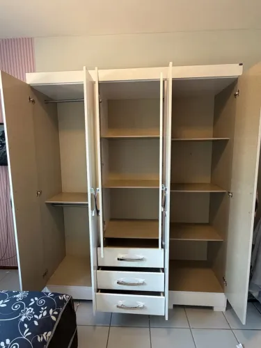 Guarda roupa infantil 6portas