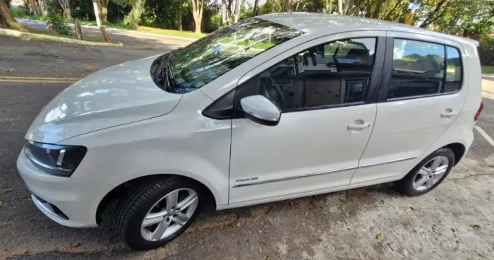 Volkswagen Fox Highline I Motion 1.6 Flex 16V 5P 2015