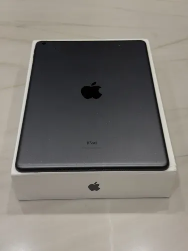 iPad Apple 9ª Geração 64GB Wi-Fi | Estado de Novo