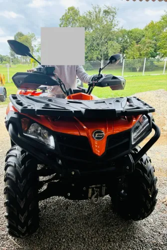 Quadriciclo Cforce 520 cc