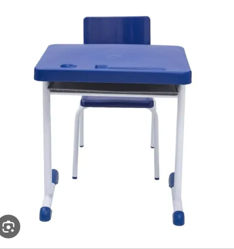 Vendo 13 Kits de carteira e cadeira escolar
