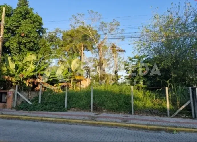 Terreno no Bairro Mariscal em Bombinhas.