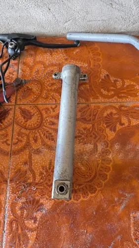Copo da bengala lado direito ,titan 150 2010 