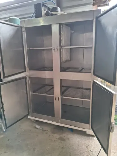 Freezer vertical