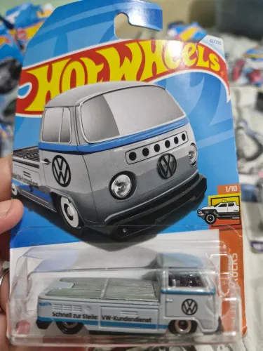 HOT WHEELS VOLKSWAGEN VW T2 PICKUP KOMBI CINZA - HW HOT TRUCKS 2023