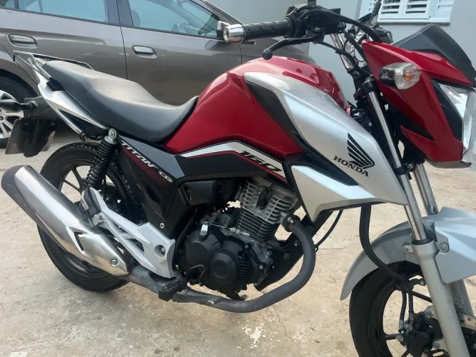 Vendo moto Titan 160 2024