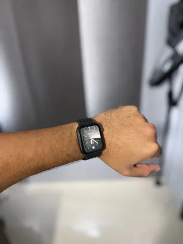 Apple Watch NIKE SERIES 6 - USADO
