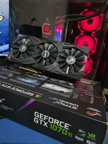 1070ti Rog Strix triple fan nunca aberta