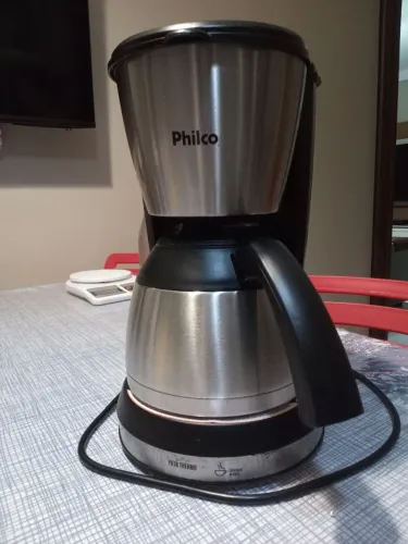 Vendo cafeteira elétrica inox Philco 1L