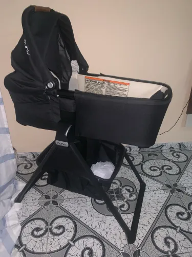 Kit moisés e suporte Nuna LYTL na cor Caviar.  