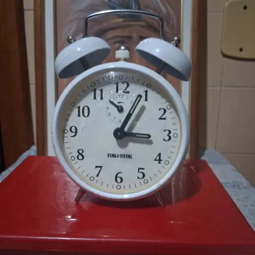 Relogio tok stok, decorativo, não garanto funcionamento