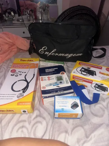Vendo kit enfermagem