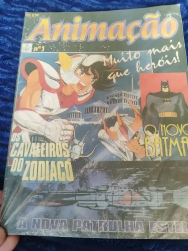 Revista animação Número 1 com cavaleiros do zodíaco Batman e A nova patrulha estelar 