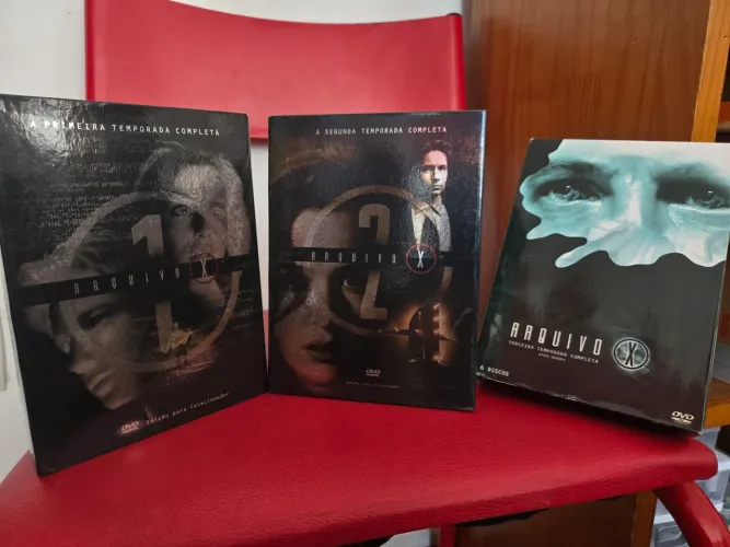 DVD arquivo x primeira até terceira temporada