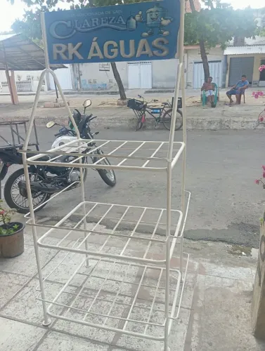 Suporte para garrafões de água 