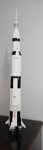 LEGO Ideas 92176 - NASA Apollo Saturn V (foguete) | Usado Em Ótimo Estado + Manual