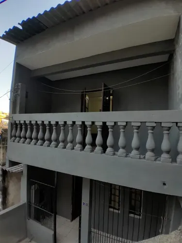 VENDE-SE SOBRADO NO JARDIM HEBROM