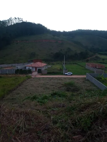 Vende-se terreno de 1215m² no condomínio Vital Brasil