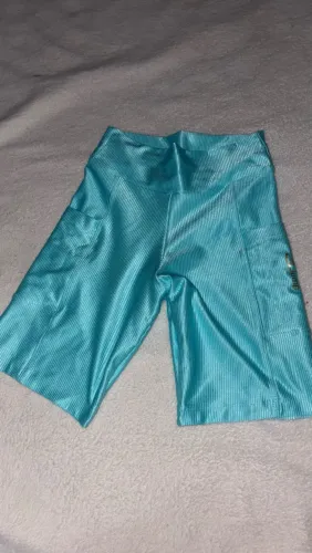 Short Azul Academia