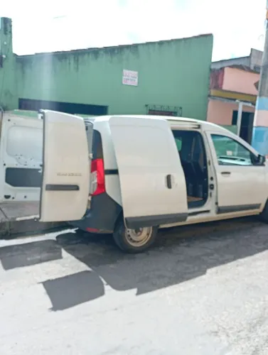 Carreto a sua desposição 
