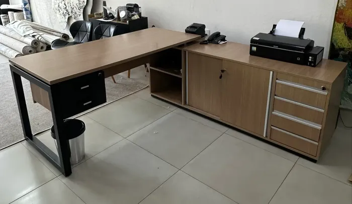 MESA PARA ESCRITÓRIO 