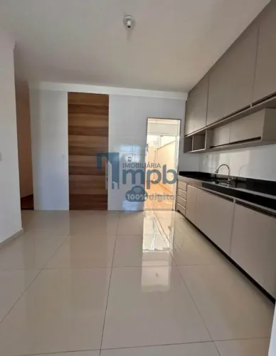 ALUGA-SE APARTAMENTO BAIRRO ADELINHA, LOCALIZAÇÃO PARTE ALTA DO BAIRRO.