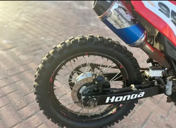 Moto preparada para trilha 100% revisada pneus novos  só pegar e andar 