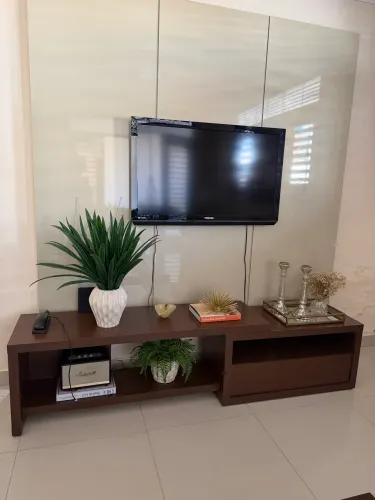 Rack e painel de sala