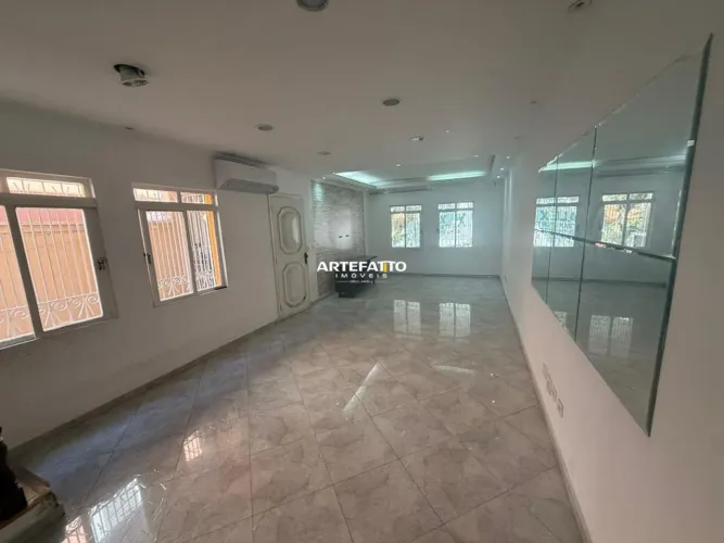 Casa à Venda em Chácara Nossa Senhora do Bom Conselho, São Paulo - SP