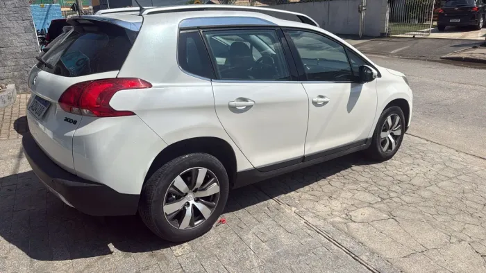 Peugeot 2008 Griffe 1.6 Flex 16V 5P Aut. 2016