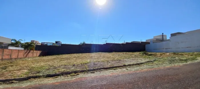 Terrenos no Jardim Aeroporto em Bauru de esquina com 611m², plano ao lado do Residencial E
