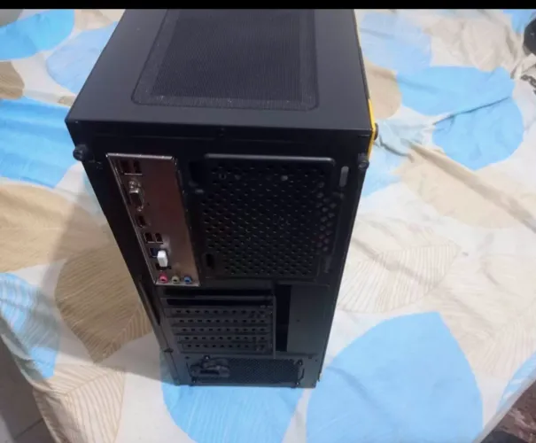 Vende-se PC Gamer, 8 GB de memória, 500 de memória,