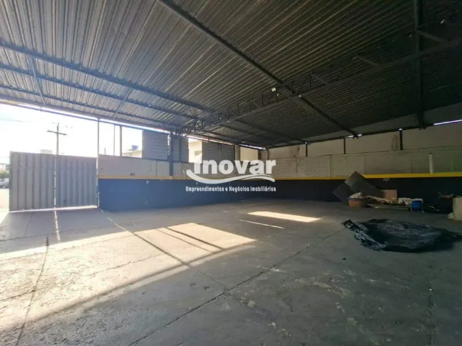Galpão Comercial com 1.200m² Próximo à Av. Amazonas