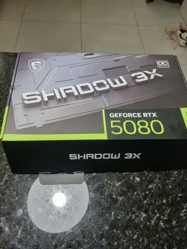 Placa de Vídeo GeForce RTX 5080 16GB, usada só uma vez!