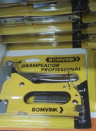 Grampeador profissional ótimo .