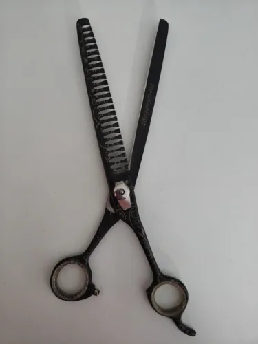 Tesoura Tubarão 7,5" Precision Edge