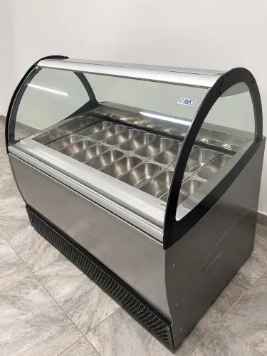 VITRINE ITALIANA PARA GELATO ISA MILENNIUM 16 CUBAS (Compressores novos)