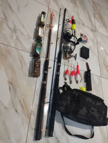 vendo tralha de pesca completa