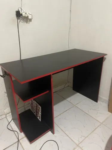 MESA GAMER DA MOVI 500$