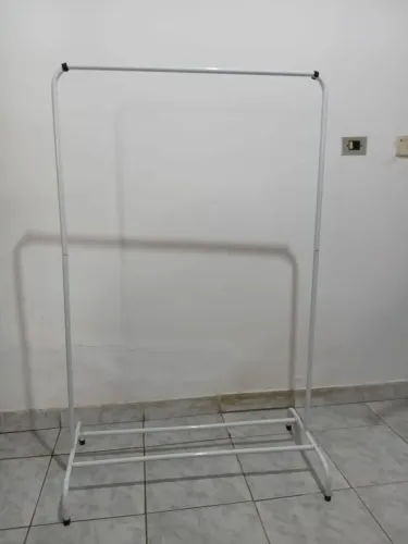 Arara de Roupas em Metal
