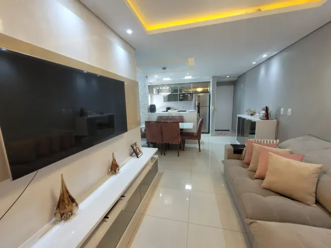 Apartamento á venda com 3 dormitórios sendo 1 suíte no Condomínio Residencial Co REF: AP20