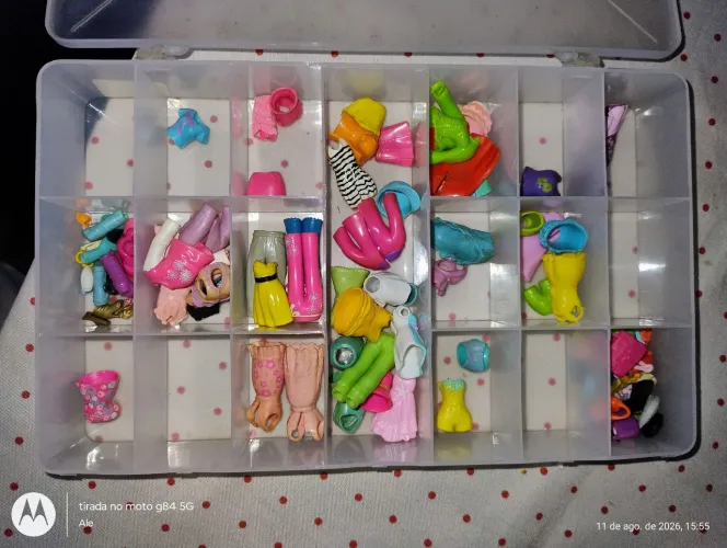 Lote roupinhas Polly com 4 bonecas